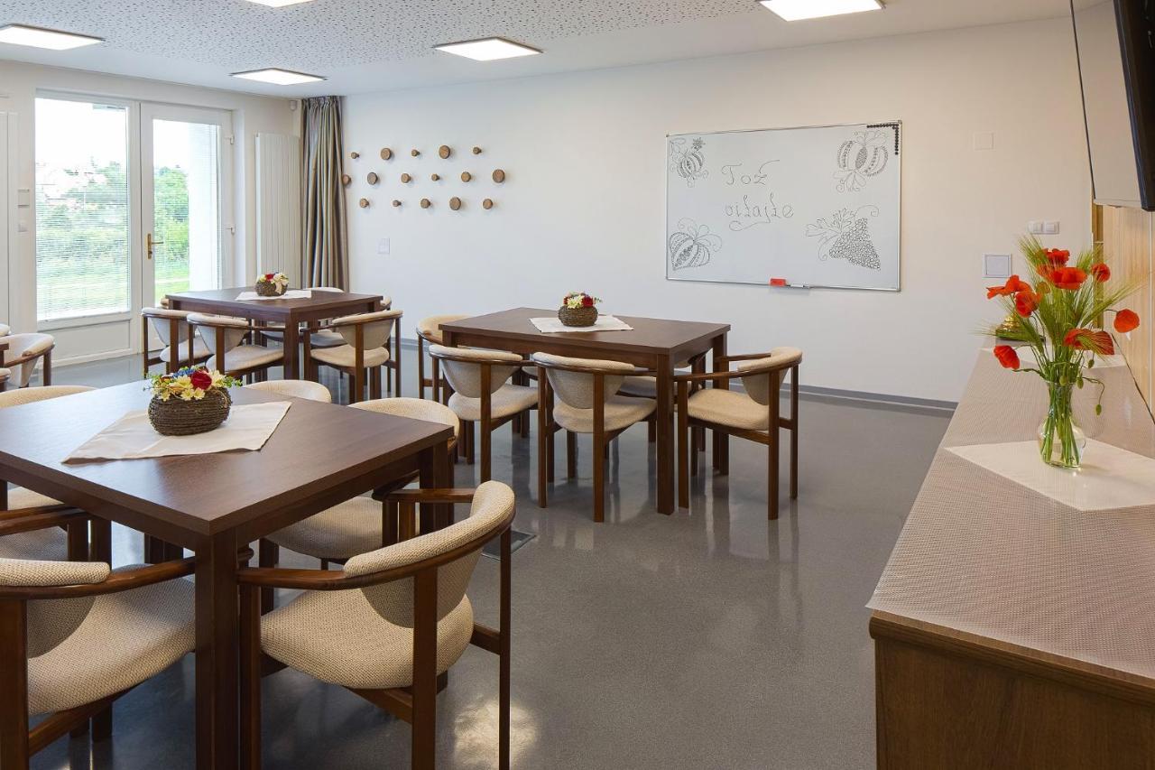 Penzion U Bustiku Sardice Exteriör bild