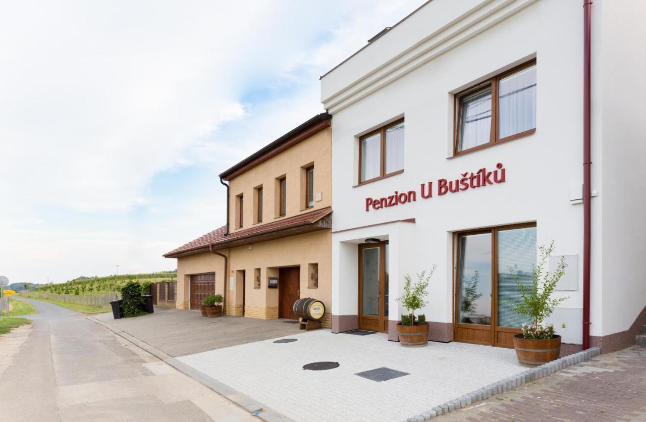 Penzion U Bustiku Sardice Exteriör bild