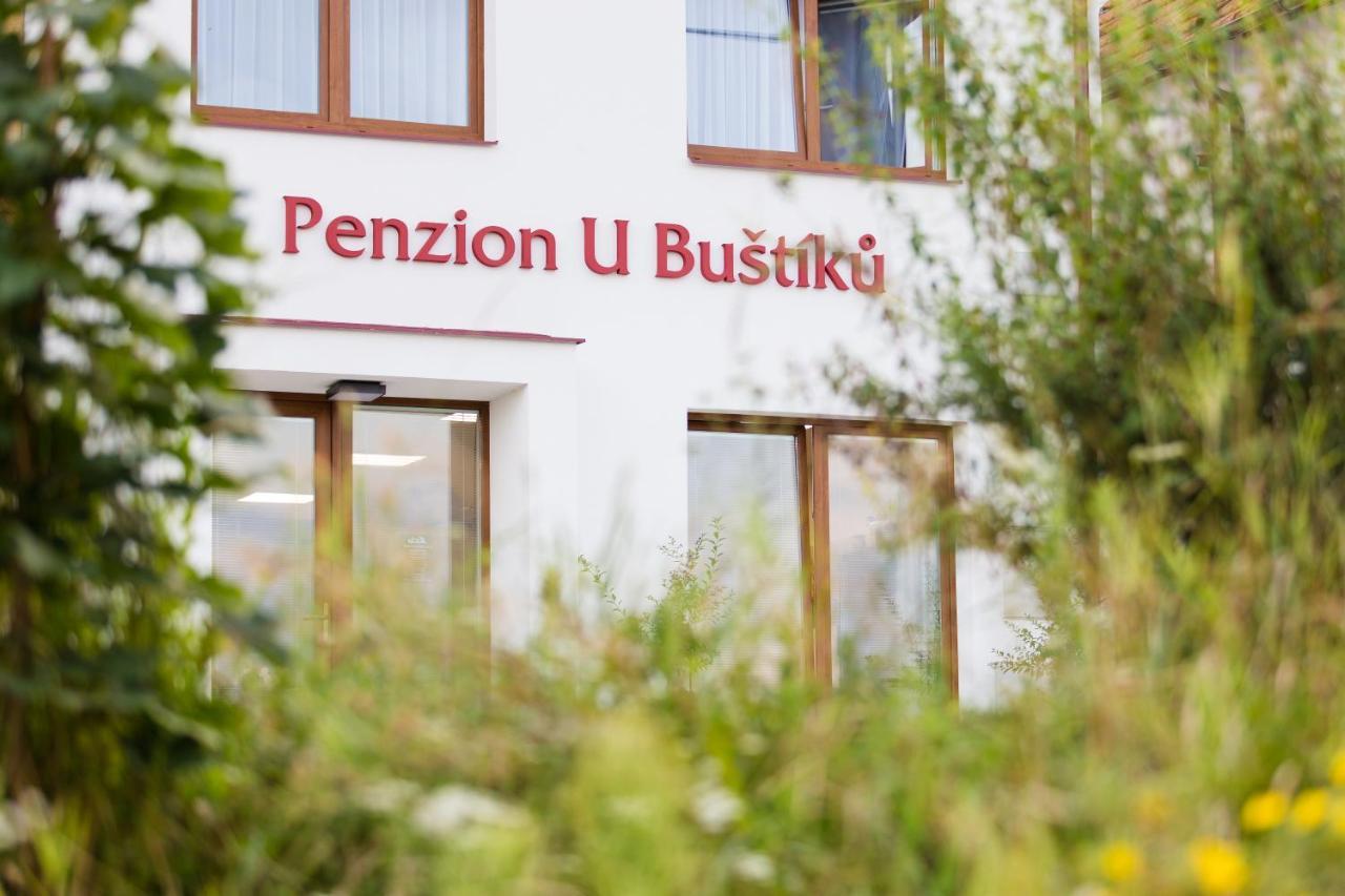 Penzion U Bustiku Sardice Exteriör bild
