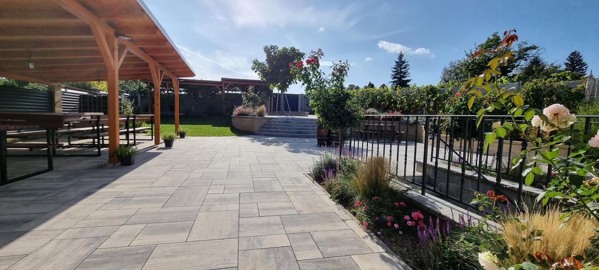 Penzion U Bustiku Sardice Exteriör bild